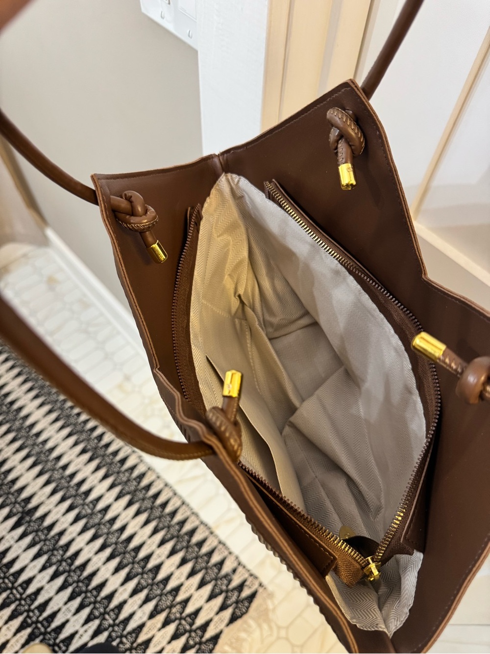 Brown Ribbed handbag - Picture 2 of 2